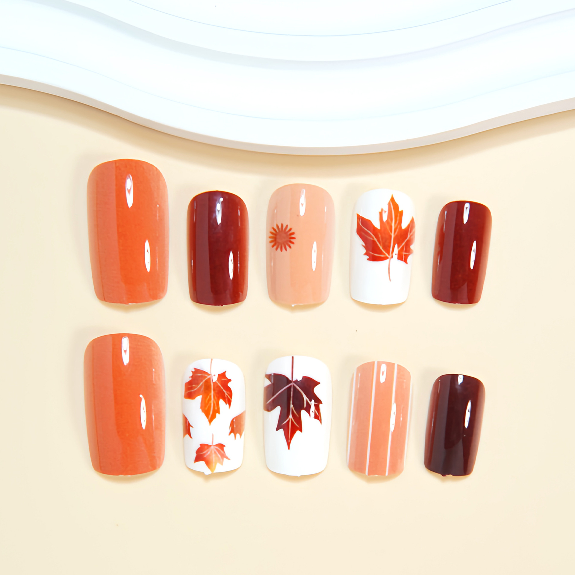 Średnie sztuczne paznokcie dla – Nail Art Press On recenzja i cena